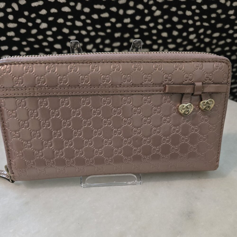 Gucci Light Pink Metallic GG Wallet with Bow Charm Accents with Box